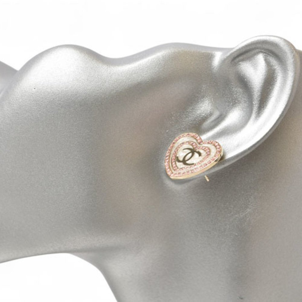 CHANEL Gold Heart Earrings - Picture 5 of 6